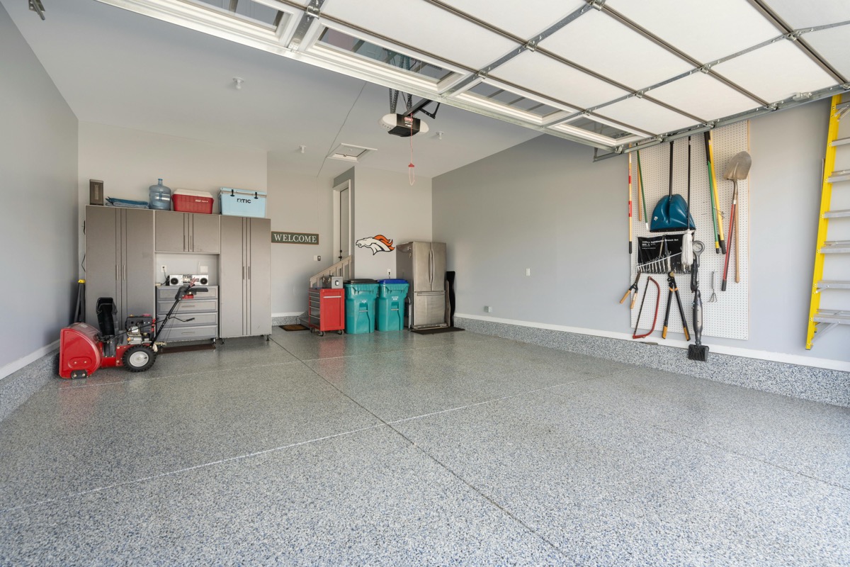 Garage floor epoxy coating in Bradenton and Sarasota